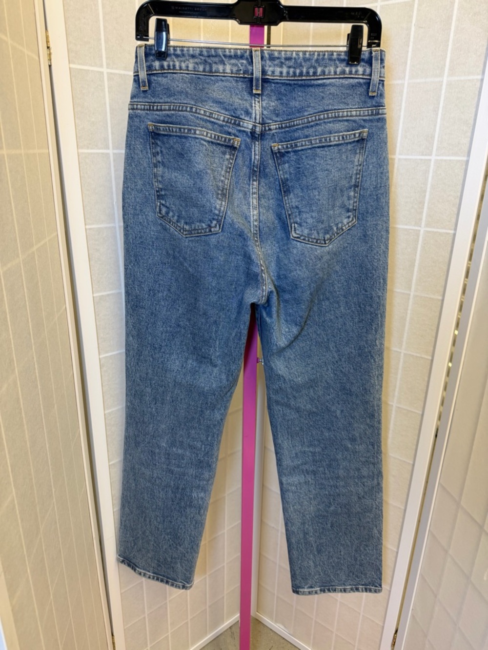 KHAITE
Abigail Stretch cropped high-rise straight-leg jeans
Color: Light denim - Picture 9 of 11